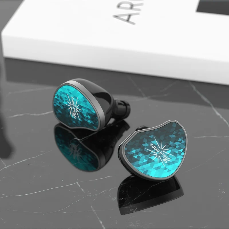 Kiwi Ears Stardust